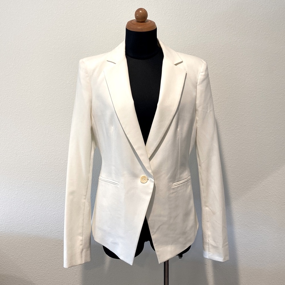 BCBGMaxazria Blazer size Small